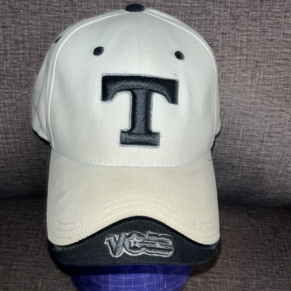 Tennessee Volunteers Adjustable hat White Black NCAA Hat Top Of The World Vols